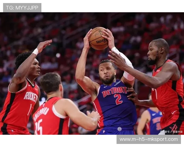 静默的基石：阿门·汤普森的全面之夜