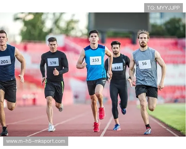 场面火爆：运动员“火力全开”冲刺到底！
