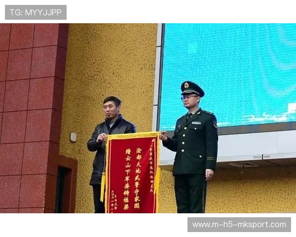 西南大学招聘现场跑步事件，考生忙碌引关注，西南大学2021秋季校园招聘会