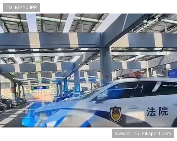 英德法院：警车私用属实，相关责任人将被严肃处理，警车当私家车用